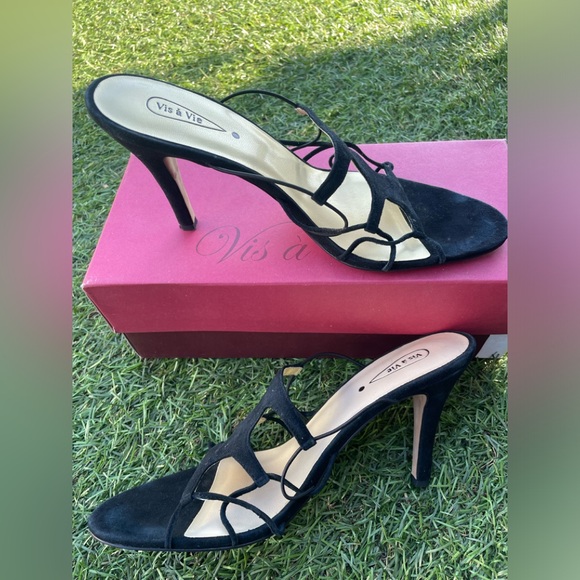 Vis a Vie Jude Black Suede Heels  Sz(8) - Picture 3 of 6